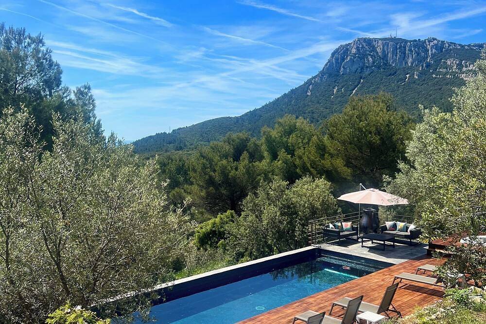 Sublime architect-designed villa in the heart of nature in Solliès-Ville, Toulon region