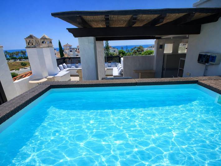 Ganze Wohnung, Exklusive Penthouse mit privatem Pool in Marbella in San Pedro de Alcántara, Marbella