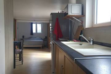 Gîte pour 3 personnes, avec jardin et terrasse, animaux acceptés à Campôme