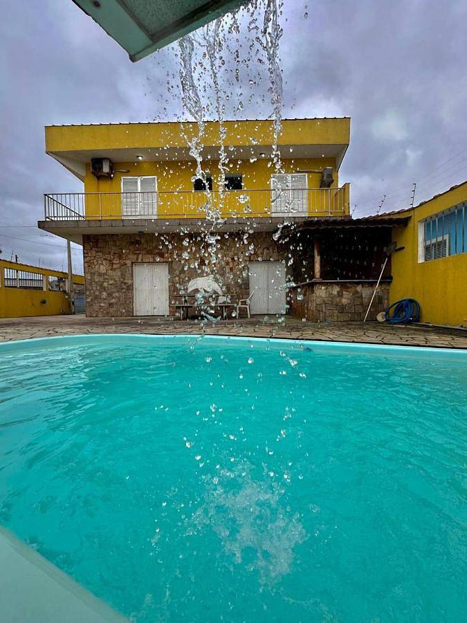 Pousadas para 2 pessoas, com terraço e piscina, com animais de estimação em Mongaguá