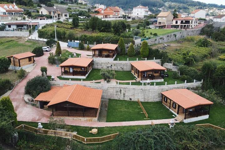 Cabane en bois pour 3 personnes - 1