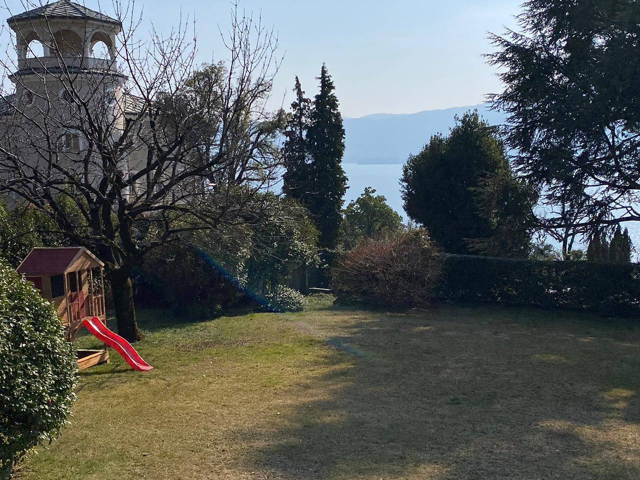 Ganze Wohnung, Ines apartment in villa with garden and small pool in Verbania, Comune di Verbania