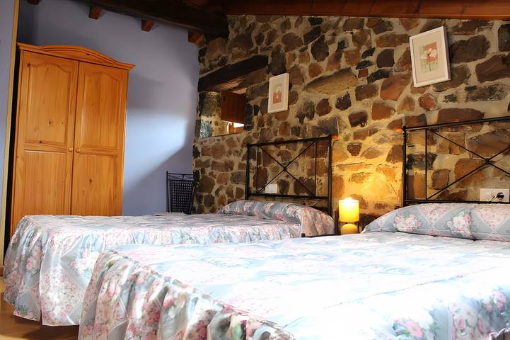 Apartamento entero, Apartamento 4 en El Valle De Soba con vistas a la montaña, jardín compartido y Wi-Fi in Soba, Cordillera Cantábrica