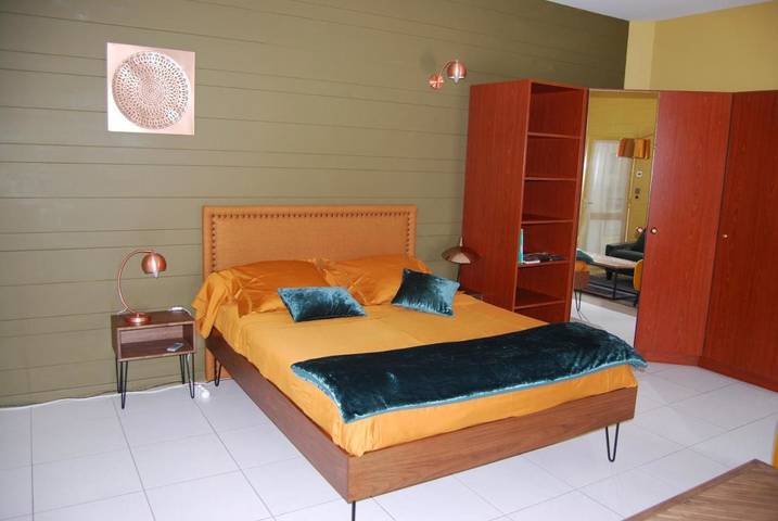 Chambre d’hôte pour 2 personnes, avec piscine ainsi que vue et jardin