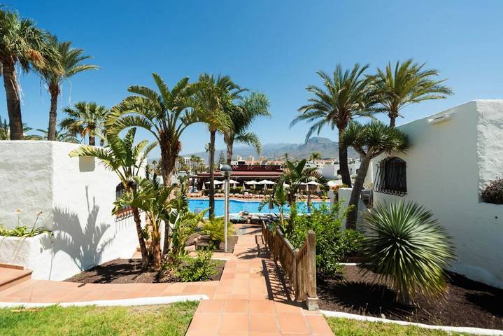 Resort für 2 Personen, mit Whirlpool und Terrasse sowie Garten und Kinderpool in Playa de las Américas