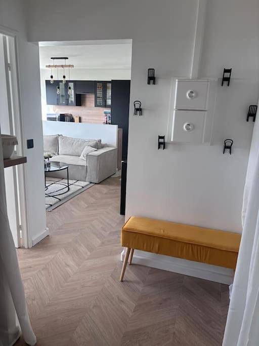 Appartement entier, One-Bedroom Apartment in Maurepas, Yvelines