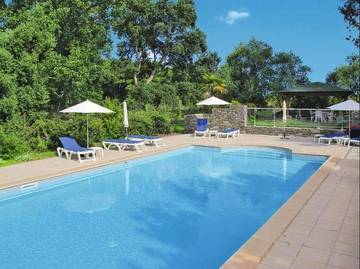 Location de vacances pour 2 personnes, avec jardin ainsi que piscine et vue, animaux acceptés dans Port de Taverna