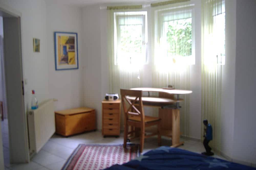 Ganze Wohnung, Hamburg 3 Zimmer 50 qm, 3 Betten, Unterkunft, Ferienwohnung auch Lastminute in Hamburg Farmsen-Berne, Hamburg