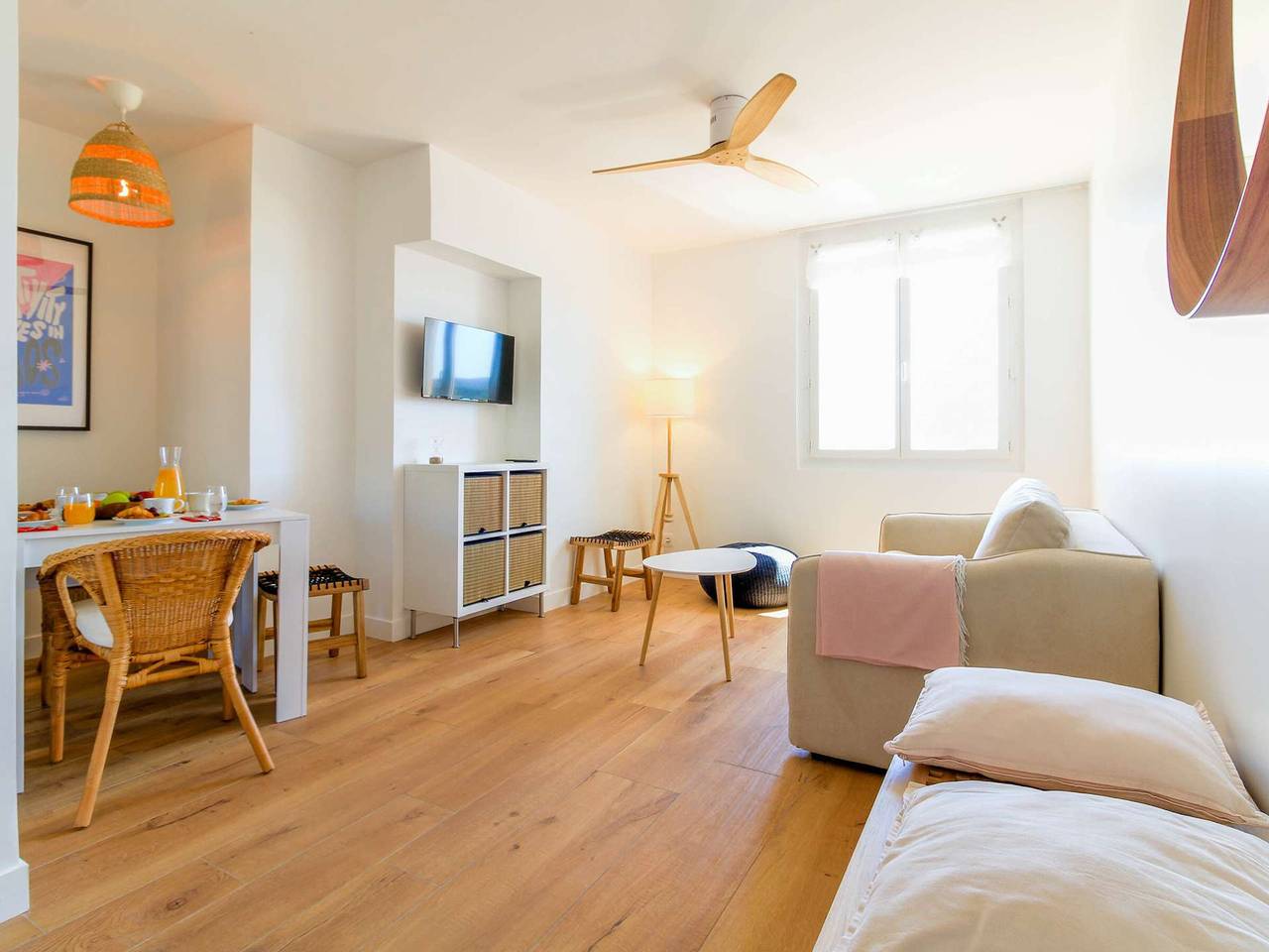 Apartamento entero, Apartamento de 3 Habitaciones Centro con Parking y Vista al Mar in Le Lavandou, Region de Toulon