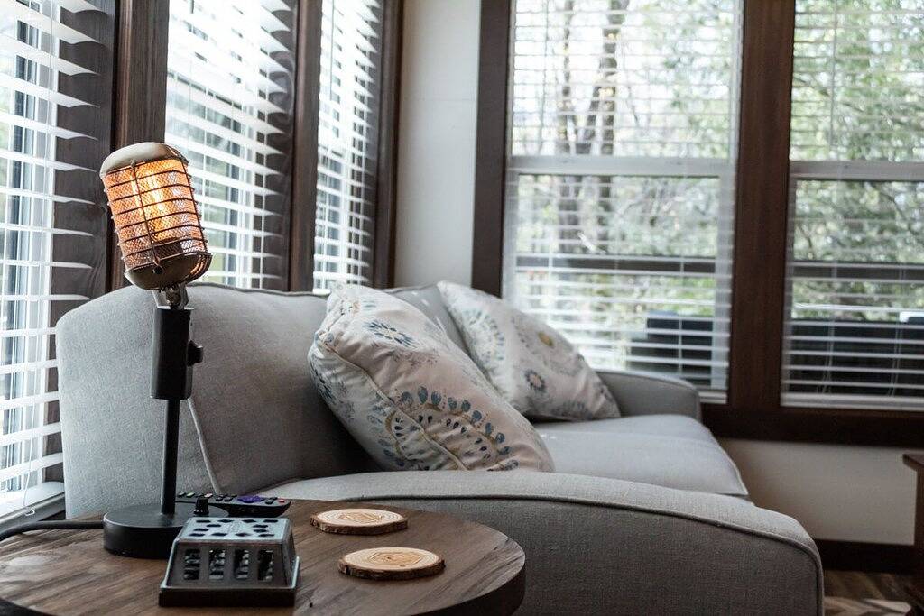 On the Edge at The Retreat at Deer Lick Falls in Grundy County