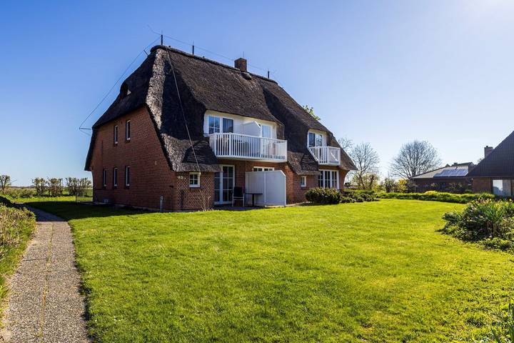 Entire apartment, Appartement mit viel Platz für 7 Personen in ruhiger Lage in St. Peter-Bad, St. Peter-Ording