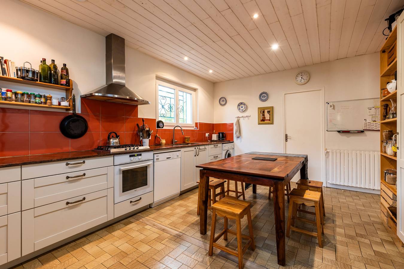 Chambres d’hôtes du Prieur avec terrasse partagée, jardin partagé et Wi-Fi in Léognan, Région de Bordeaux