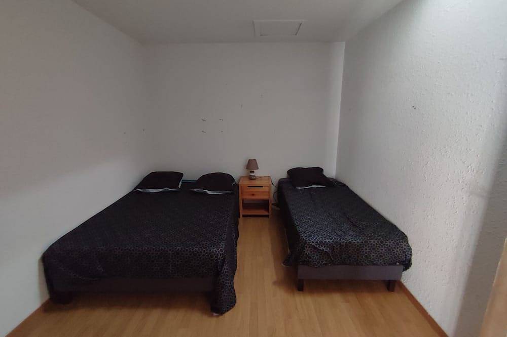 Entire apartment, A 20 min des Stations Appartement Très Paisible in Tarascon-sur-Ariège, Ariège