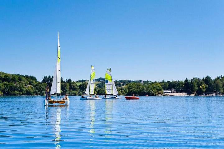 Location de vacances pour 6 personnes, avec terrasse ainsi que vue et piscine à Rouffiac (Auvergne) - 3