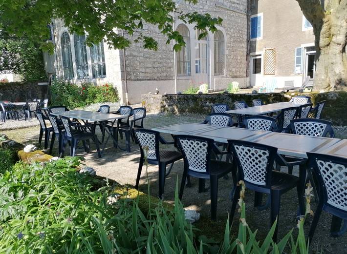 Gîte pour 37 personnes, avec piscine ainsi que jardin et balcon dans Belley - 4