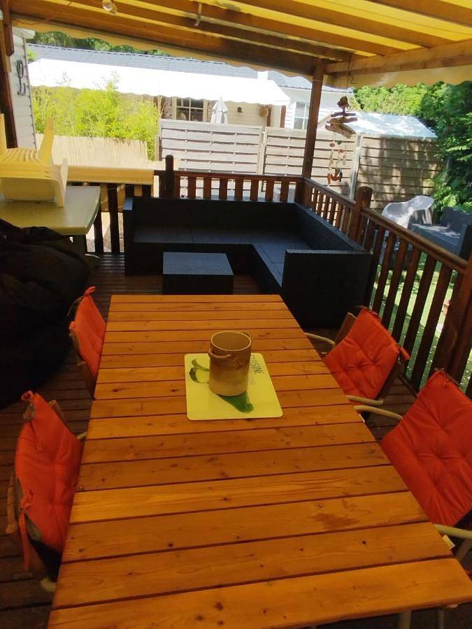 Camping pour 6 personnes, avec sauna ainsi que piscine et terrasse