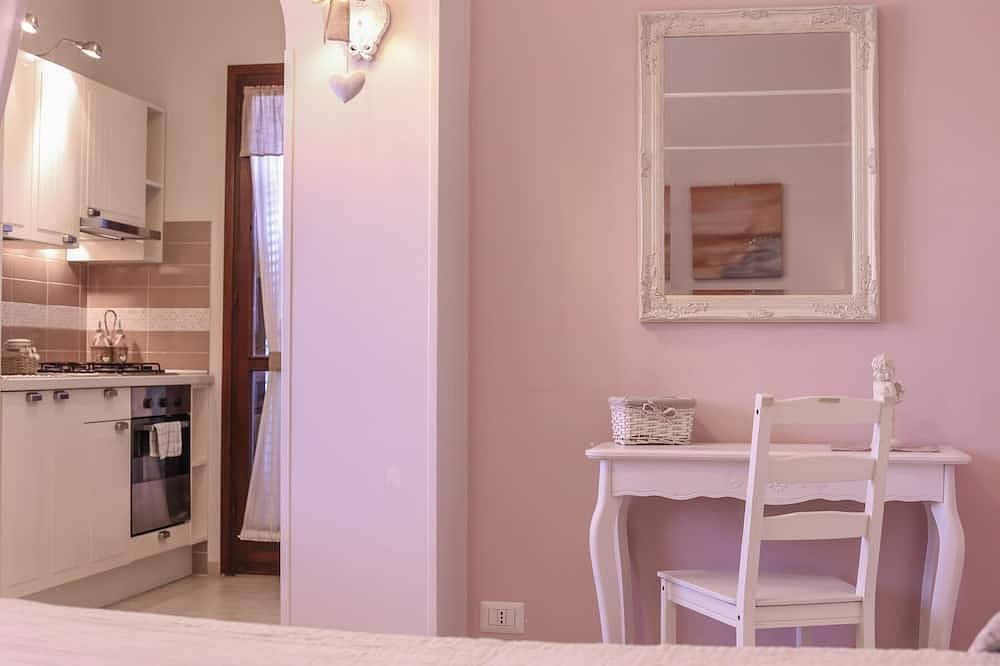 Entire apartment, Romantic studio apartment in Villa in Pozzallo, Ragusa Province