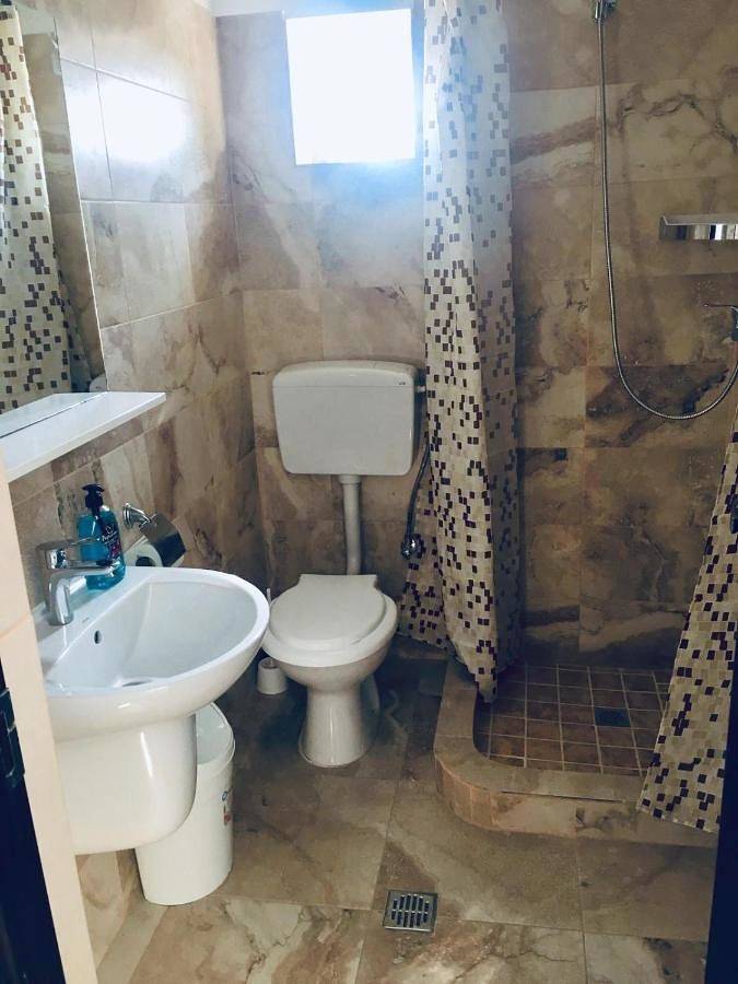 Maison d’hôte pour 2 personnes, avec vue sur le lac ainsi que vue et jardin, animaux acceptés dans Constanța - 4