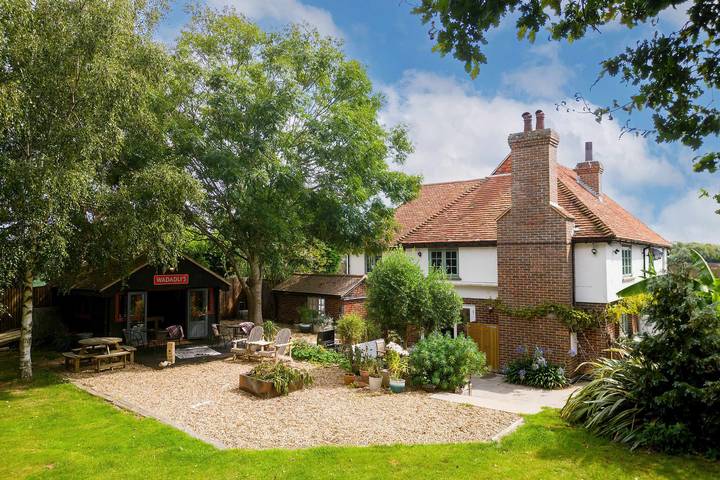 Holiday rental for 14 people, with Hot tub and Garden in Bosham