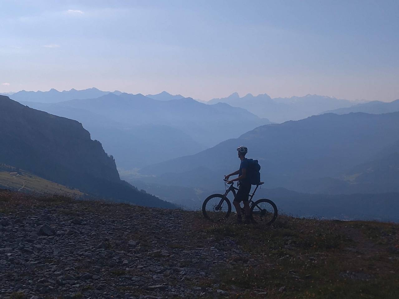 Ganze Ferienwohnung, Gemütliches Chalet mit fantastischer Aussicht in Laax Dorf, Laax