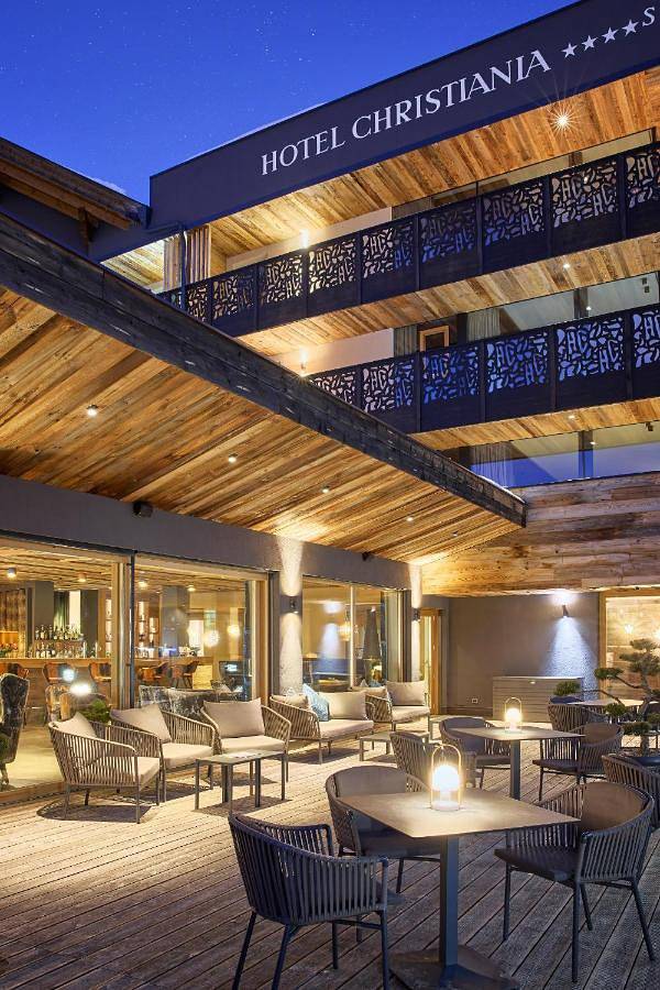 Hotel für 3 Personen, mit Pool und Sauna sowie Garten in La Villa