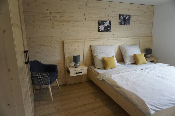 Entire holiday apartment, Apartment, bath, toilet, 2 bed rooms in Vorderhindelang, Bad Hindelang