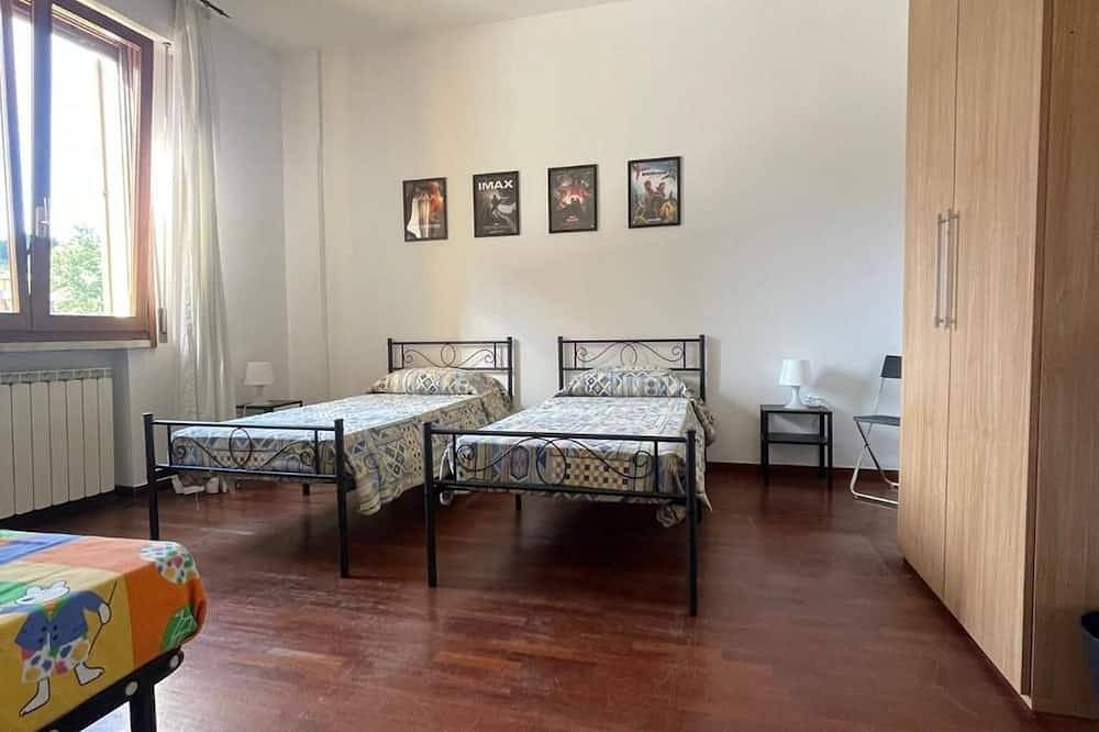 Apartamento entero, Apartamento 'La Casa Di Ciccio' con Terraza Privada y Wi-Fi in Empoli, Provincia de Firenze
