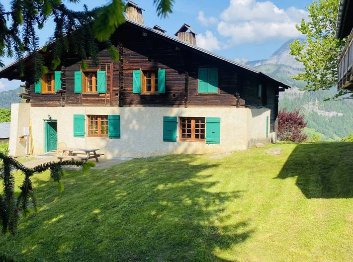 Gîte pour 10 personnes, avec jardin et terrasse à Cohennoz