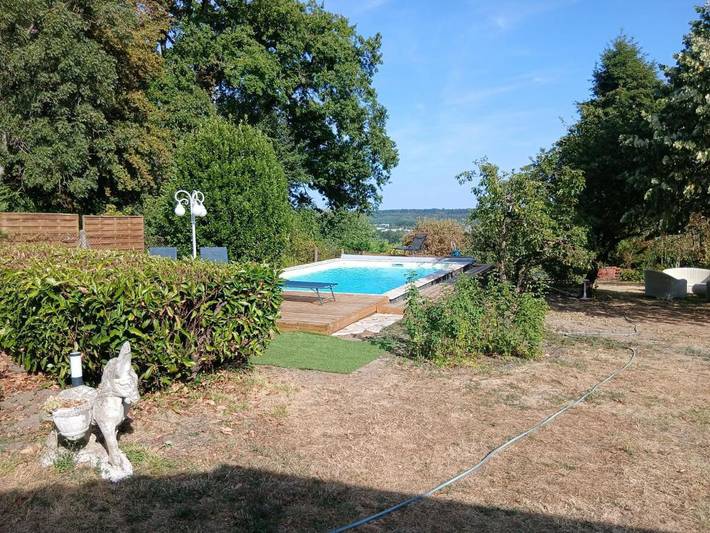 Gîte pour 2 personnes, avec Jacuzzi et Terrasse ainsi que Jardin et Piscine à Blois - 3
