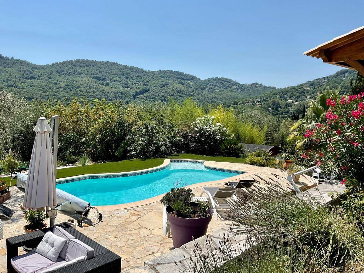 Mas Giro in Le Bar-sur-Loup, Côte méditerranéenne (France)