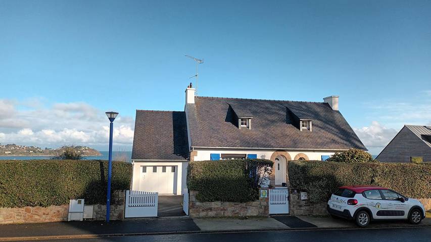 Gîte pour 4 personnes, avec Jardin et Vue à Louannec - 3