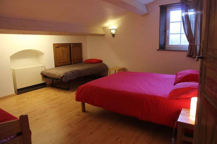 Location de vacances pour 12 personnes, avec terrasse et jardin à Orpierre - 3