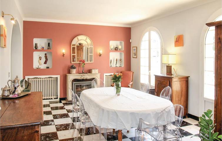 Location de vacances pour 9 personnes, avec jardin ainsi que terrasse et piscine à Montélimar - 3