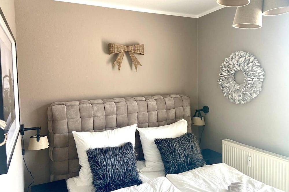 Ganze Wohnung, Moderne 3-Zimmer-Wohnung mit traumhafter Dachterrasse nähe Stuttgart in Weinstadt, Rems-Murr-Kreis
