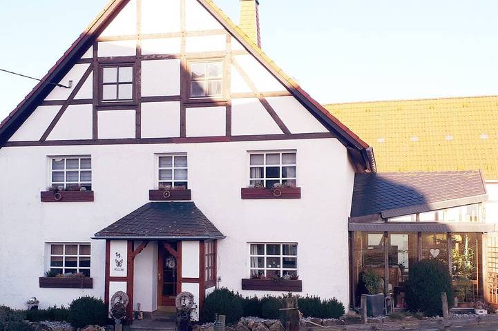 Ferienwohnung für 5 Personen, mit Garten und Balkon