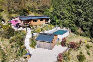 Villa pour 4 personnes, avec balcon et jardin dans l' Aveyron