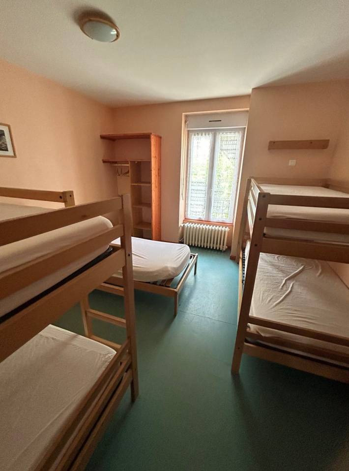 Gîte pour 95 personnes, avec jardin dans Parc Fenestre - 3