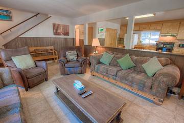 Log Cabin for 10 People in Zephyr Cove-Round Hill Village, Lake Tahoe, Photo 3