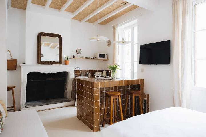 Gîte pour 3 personnes, avec jardin ainsi que terrasse et piscine à Saint-Seurin-de-Cadourne - 3