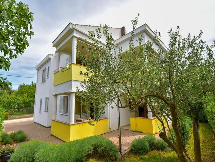 Ferienwohnung für 2 Personen, mit Terrasse in Sukosan