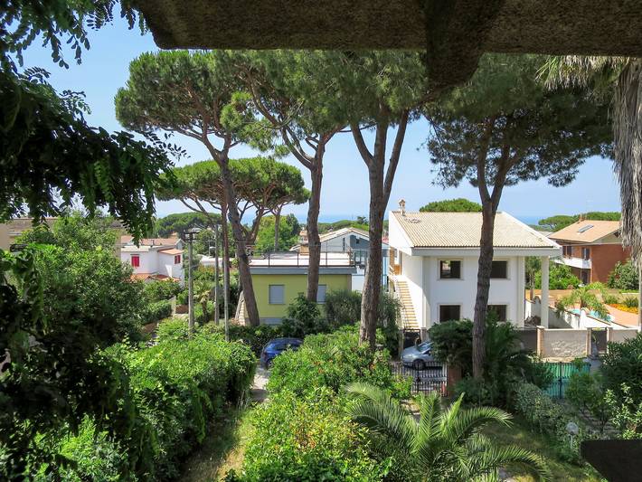 Casa sulla spiaggia per 4 persone, con Balcone e Terrazza nonché Giardino a Anzio