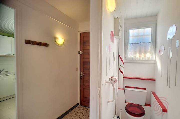 Gîte pour 2 personnes, avec jardin dans Office De Tourisme De Lamalou Les Bains - 4