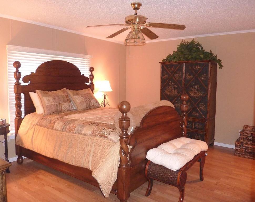 Creekside Cabin, komfortable Kabine mit Blick auf Trout Creek in Madison County (NC)