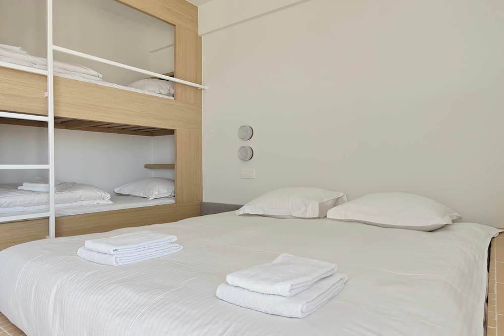 Geheel appartement, Studio Soetkin – Zeezicht & balkon aan het strand van Zeebrugge in Brugge, Belgische Kust