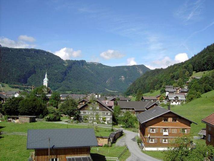 Ferienwohnung für 4 Personen, mit Balkon in Bezau - 2