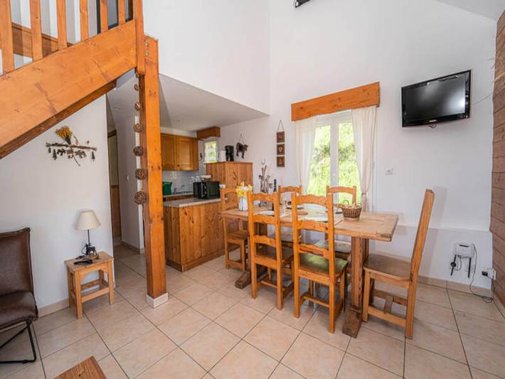 Gîte pour 8 personnes, avec terrasse à Aumont-Aubrac - 3
