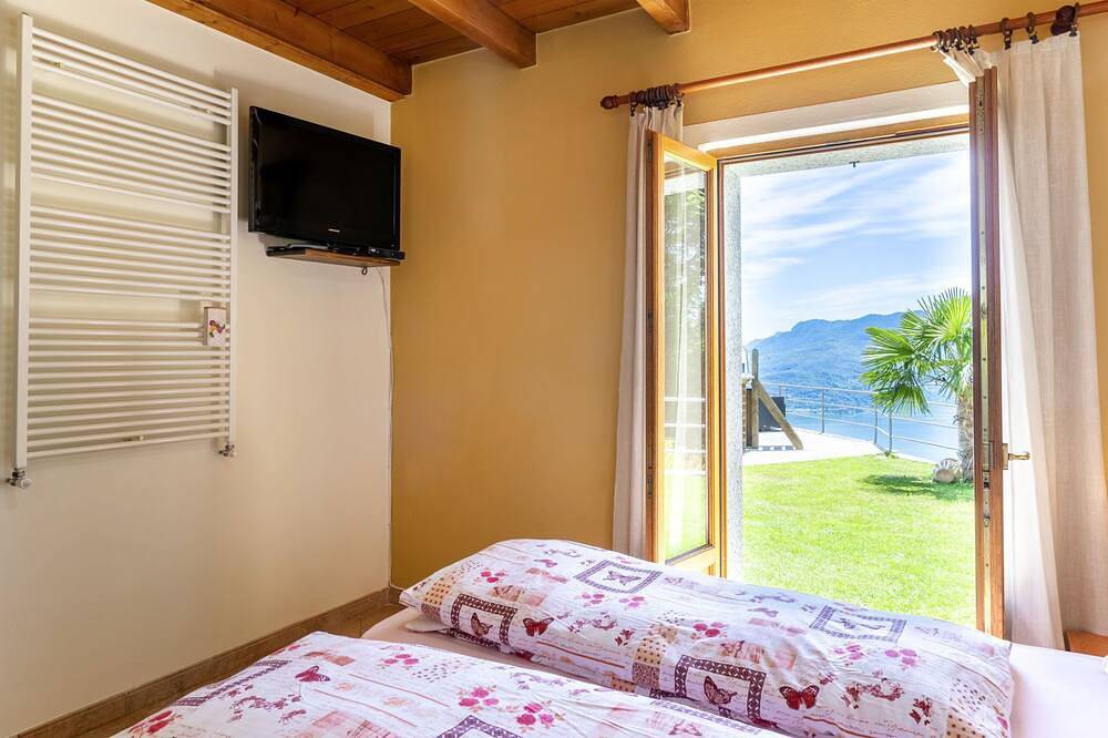 Lo Scoiattolo by Interhome in Viggiona, Trarego Viggiona