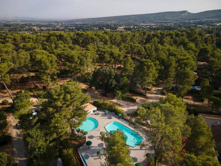 Camping pour 5 personnes, avec Terrasse et Piscine