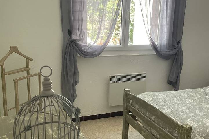 Location de vacances pour 6 personnes, avec terrasse et jardin dans La Ceze La Roque Sur Ceze - 4