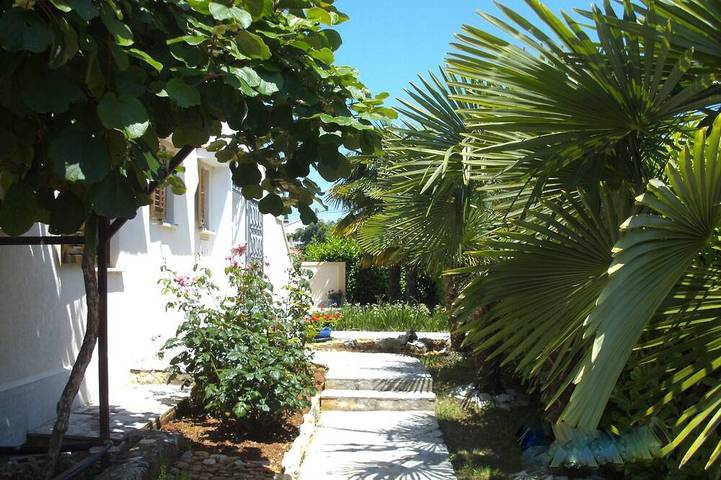 Entire apartment, Spacious apartment with sea views and air conditioning in Rovinjsko Selo, Rovinj